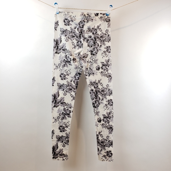 2/$18 Attitude Floral Leggings - Picture 2 of 6
